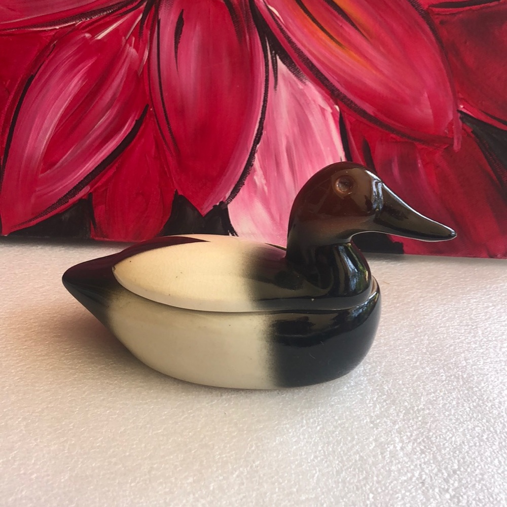 Vintage ceramic duck dish decor with lid